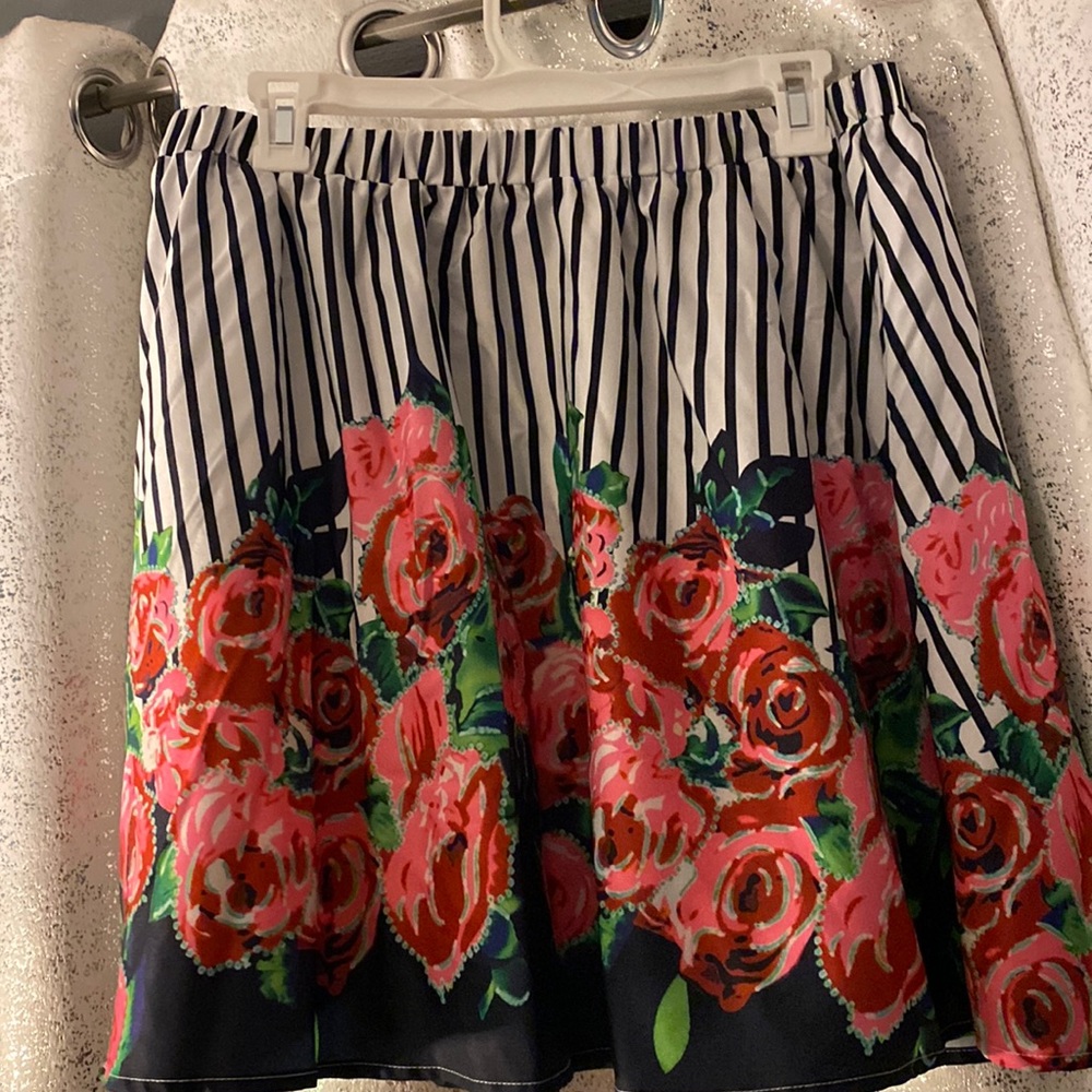 Floral print mini skirt